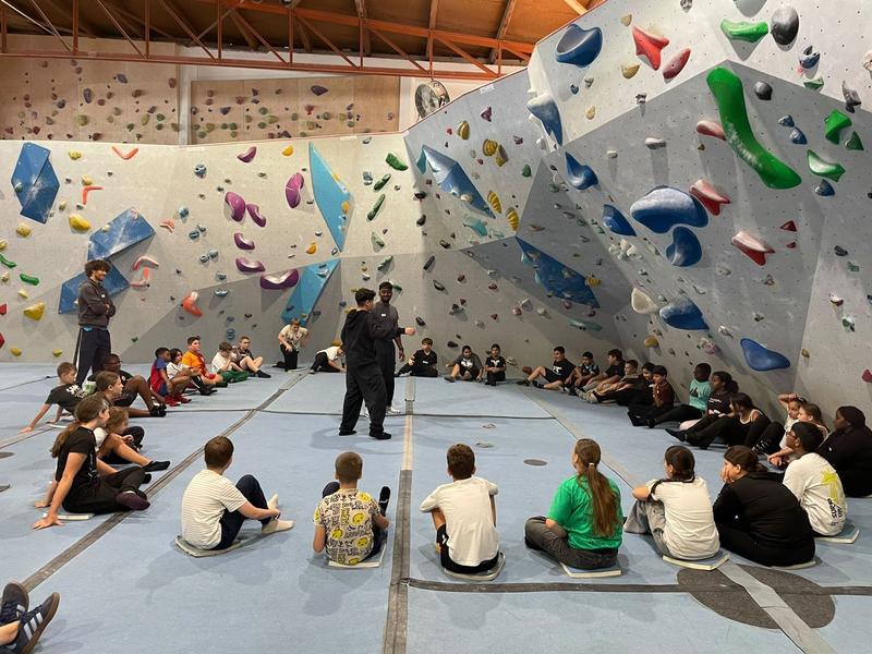 Halle 2.jpg